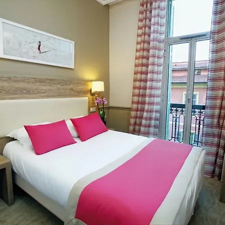 Hotel Bleues Royal Westminster 3*