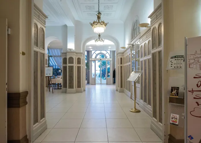 Bleues Royal Westminster Mentone