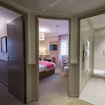 Bleues Royal Westminster Otel