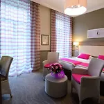 Bleues Royal Westminster Otel Menton