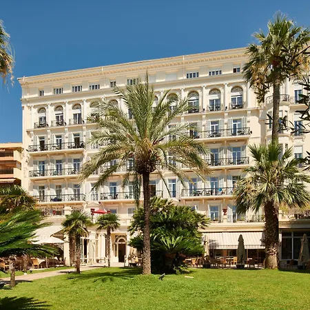 Bleues Royal Westminster Hotel