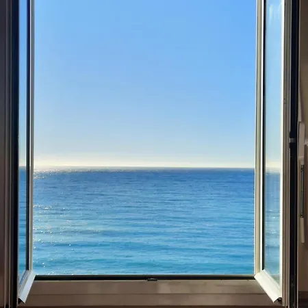 Bleues Royal Westminster 3* Menton