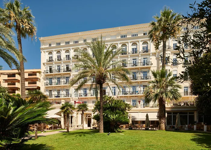 Bleues Royal Westminster Hotel