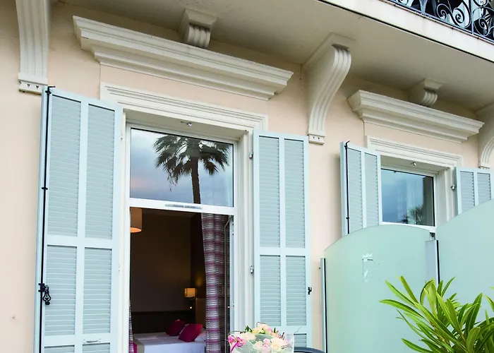 Bleues Royal Westminster 3*